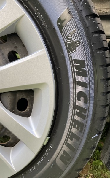 MICHELIN ENERGY ENERGY SAVER 4 165/65R14 83H XL | タイヤの通販 販売と交換/交換予約のTIREHOOD