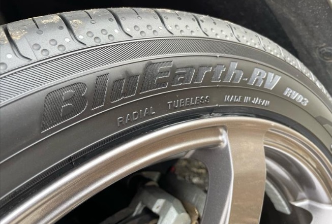 YOKOHAMA BluEarth-RV RV03 225/60R17 99H | タイヤの通販 販売と交換/交換予約のTIREHOOD