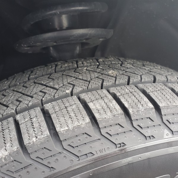 PIRELLI ICE ZERO ASIMMETRICO 225/60R18 100H | タイヤの通販 販売と交換/交換予約のTIREHOOD