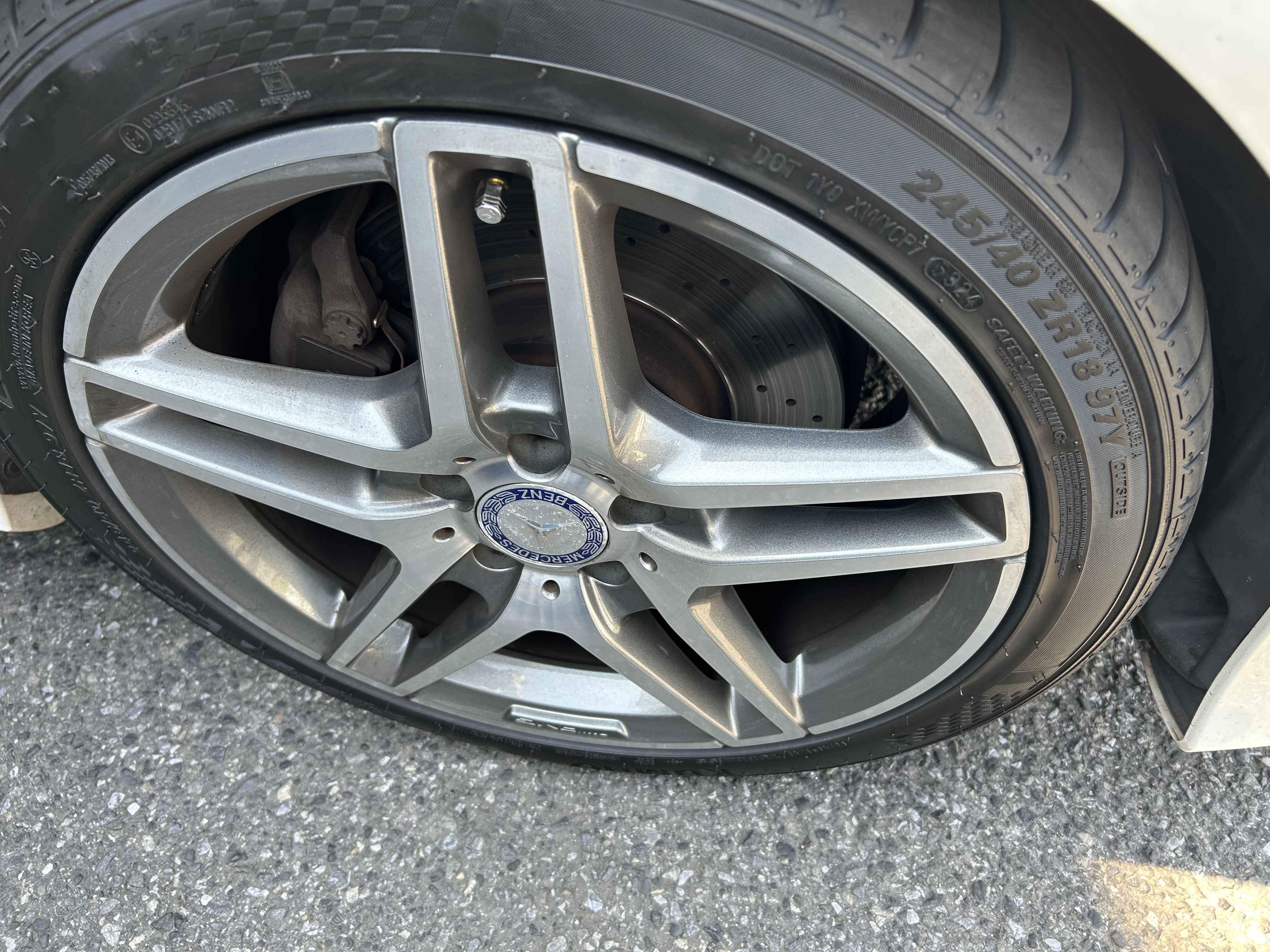 KUMHO ECSTA PS71 215/40R18 89Y XL | タイヤの通販 販売と交換