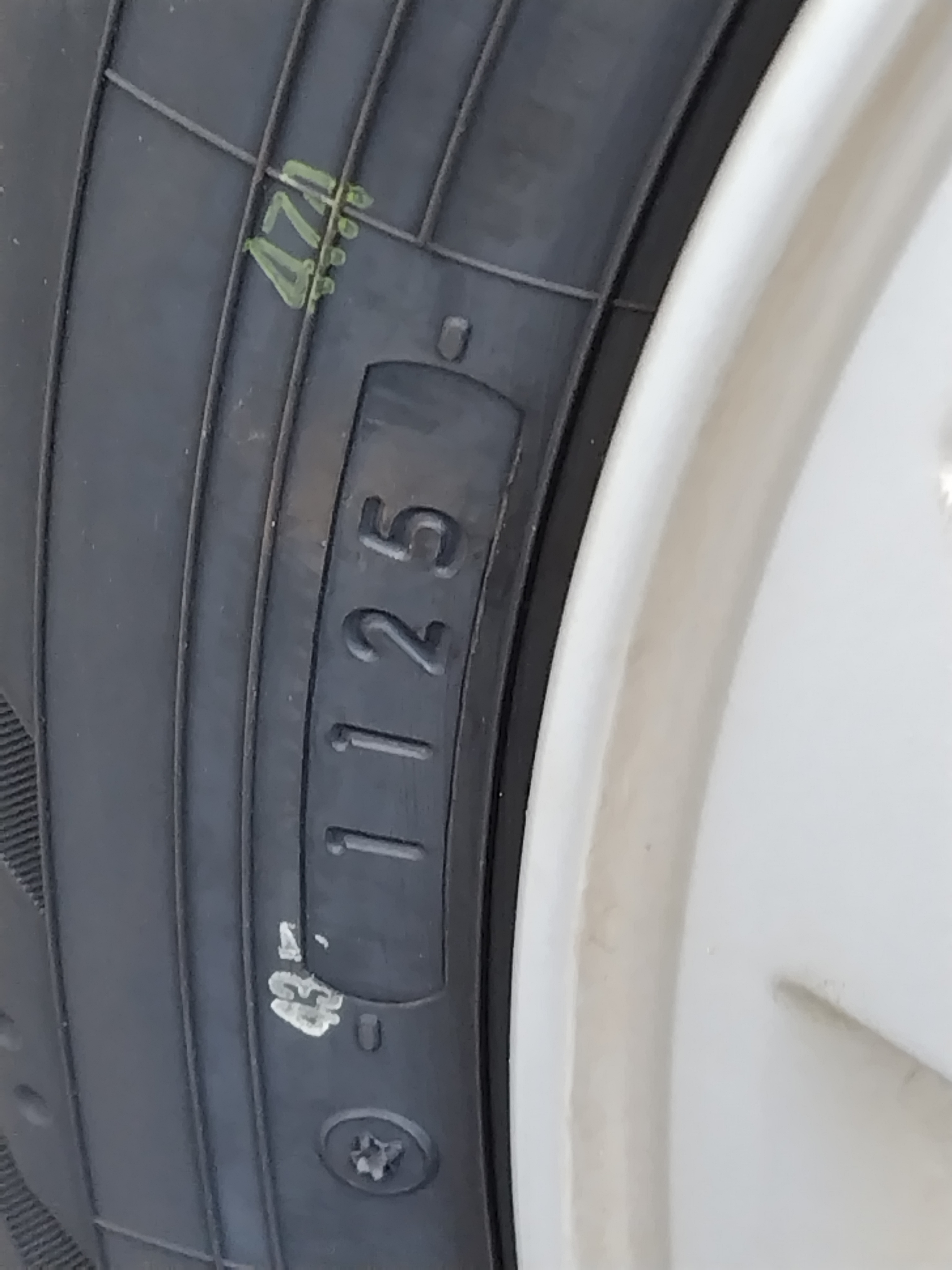ヨコハマ　ブルーアース　rv03 195/65r15 24年製　イボ付き　美品 Amazon | ヨコハマ(YOKOHAMA) 195/65R15 BluEarth RV03 1本 | 幌
