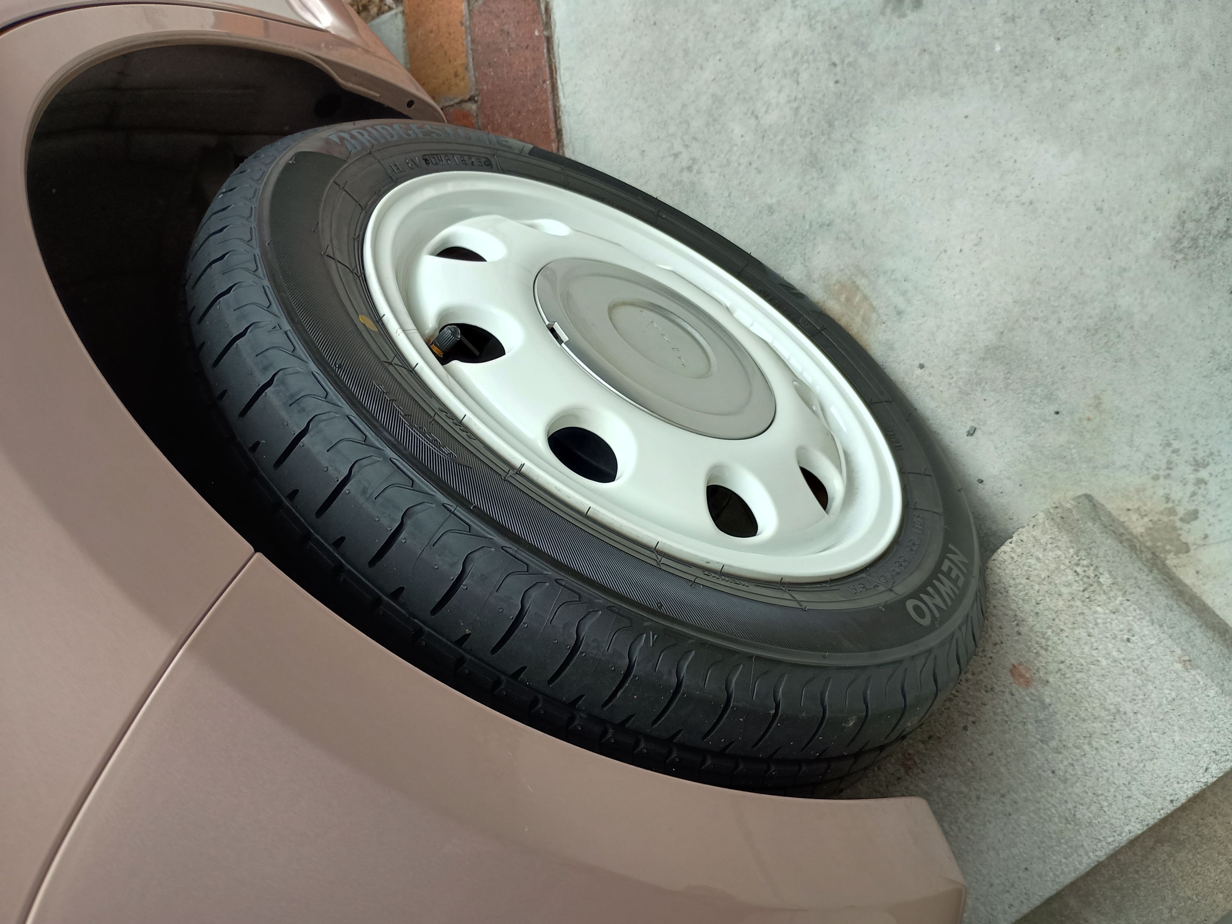 BRIDGESTONE NEWNO 175/65R15 84H | タイヤの通販 販売と交換