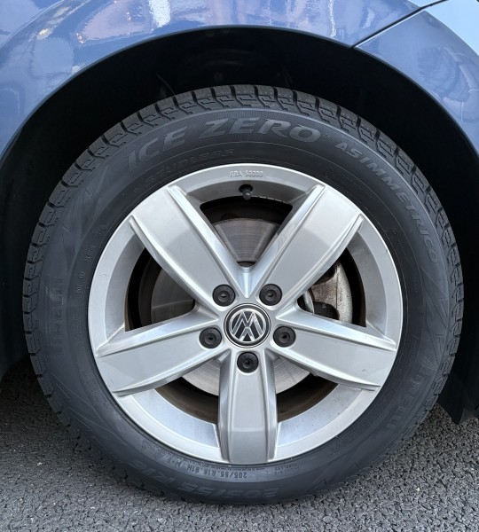 PIRELLI ICE ZERO ASIMMETRICO 215/55R17 98H XL | タイヤの通販 販売