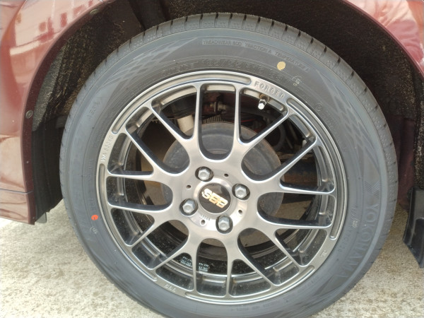 YOKOHAMA BLUEARTH-GT AE51 215/45R17 91W XL | タイヤの通販 販売と