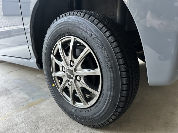 BRIDGESTONE バン・小型トラック用 W300 145/80R12 80/78N | タイヤの通販 販売と交換/交換予約のTIREHOOD