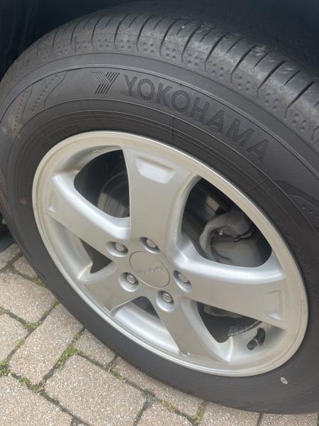 YOKOHAMA BluEarth-RV RV03 215/55R17 94V | タイヤの通販 販売と交換